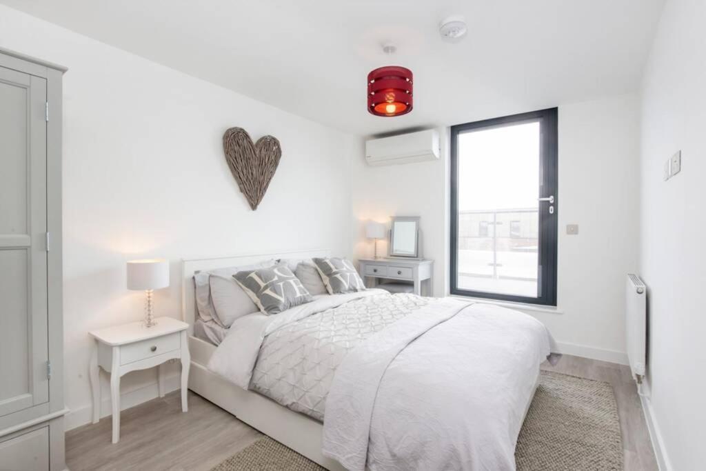 2 Bedroom Penthouse - Large Balcony - Minster View York Exteriör bild